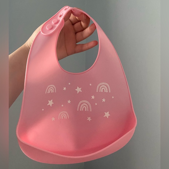 2 New baby girl bibs - Picture 2 of 3